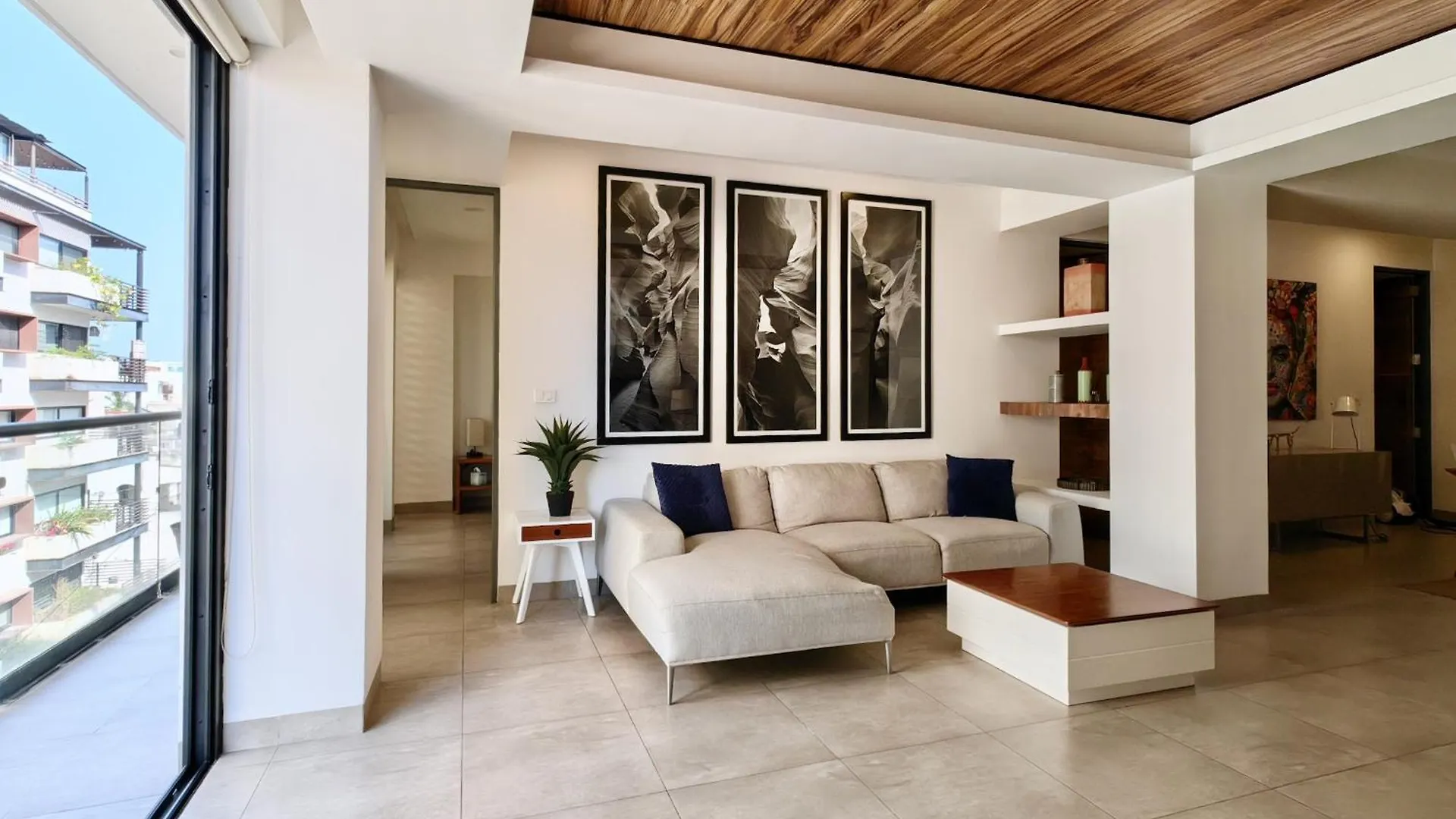 Icono Playa By Booking Guys Playa del Carmen Mexico