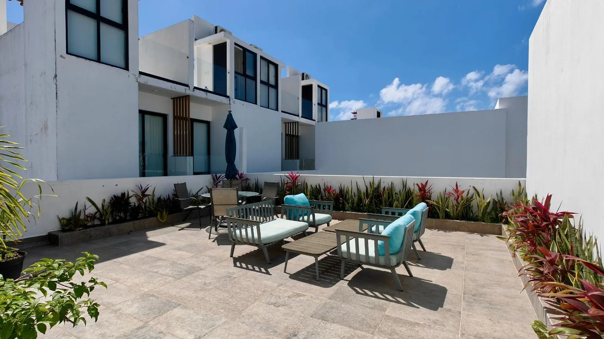 Icono Playa By Booking Guys Playa del Carmen