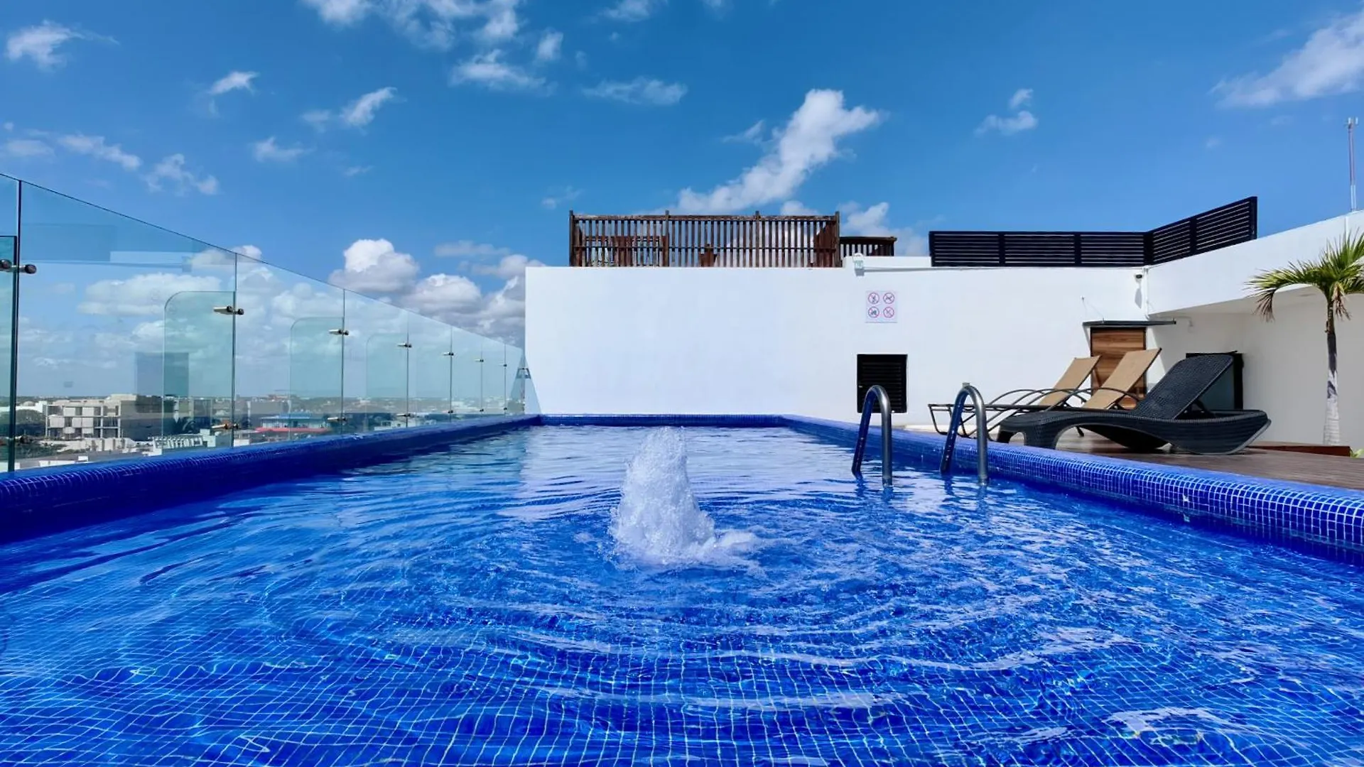 Icono Playa By Booking Guys Playa del Carmen 0*,